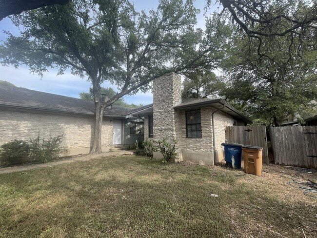 8405 Fathom Cir in Austin, TX - Building Photo - Building Photo