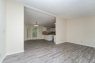 4275 Bradley Dr SW in Snellville, GA - Building Photo - Building Photo