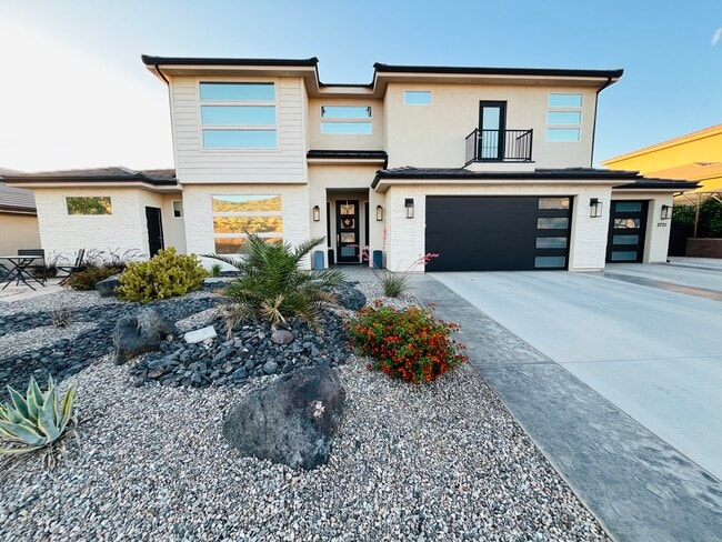 property at 2721 Hazel Dr