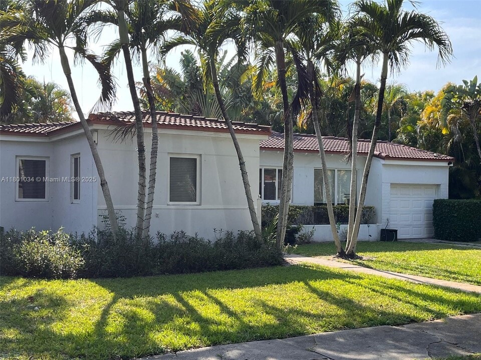 9302 NW 2nd Ct in Miami Shores, FL - Building Photo