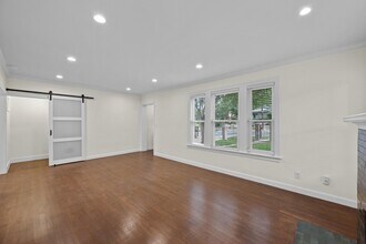 903 E Live Oak St in Austin, TX - Building Photo - Building Photo