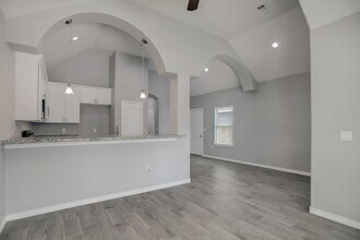 16960 W Ivanhoe St in Montgomery, TX - Building Photo - Building Photo