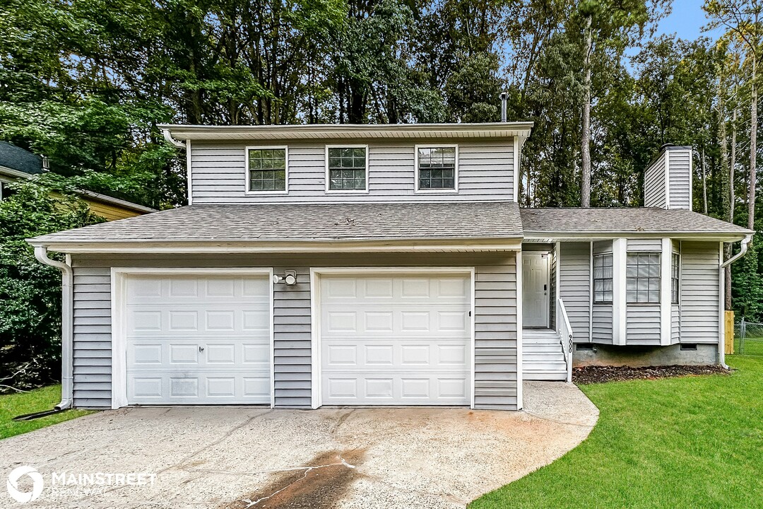 9000 Liberty Ln in Jonesboro, GA - Building Photo