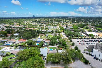 5311 Pierce St in Hollywood, FL - Building Photo - Building Photo