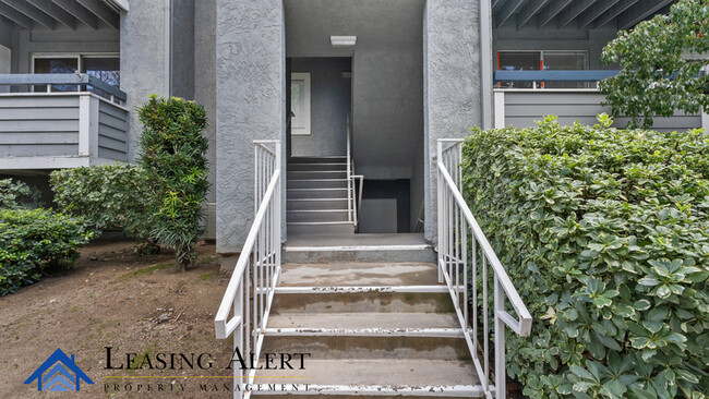 26922 Flo Ln in Santa Clarita, CA - Building Photo - Building Photo
