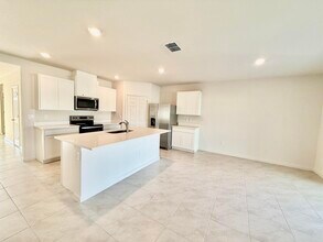 4610 SW Obelisk St in Port St. Lucie, FL - Building Photo - Building Photo