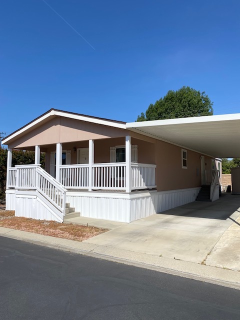 500 W Santa Maria St in Santa Paula, CA - Foto de edificio