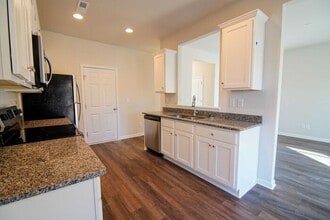 309 E 6th St in Cherryville, NC - Building Photo - Building Photo