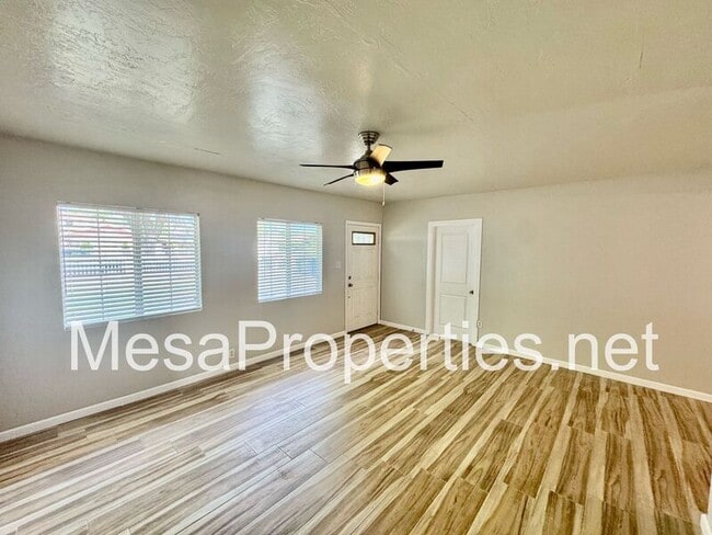 1040 Muir Ave in Pomona, CA - Building Photo - Building Photo
