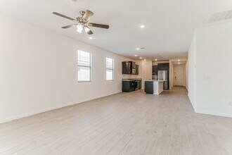 4565 W Hunter Trl in San Tan Valley, AZ - Building Photo - Building Photo