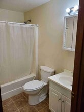 1129mt Pleasant St in New Bedford, MA - Building Photo - Building Photo