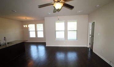 6448 Oaks Edge Dr in Zachary, LA - Foto de edificio - Building Photo