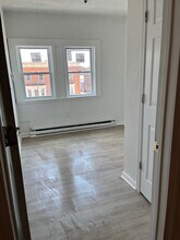 4944 N Broad St, Unit 3F in Philadelphia, PA - Foto de edificio - Building Photo