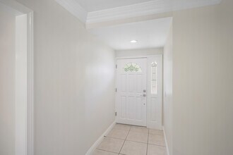 3805 Los Olivos Ln in Glendale, CA - Building Photo - Building Photo