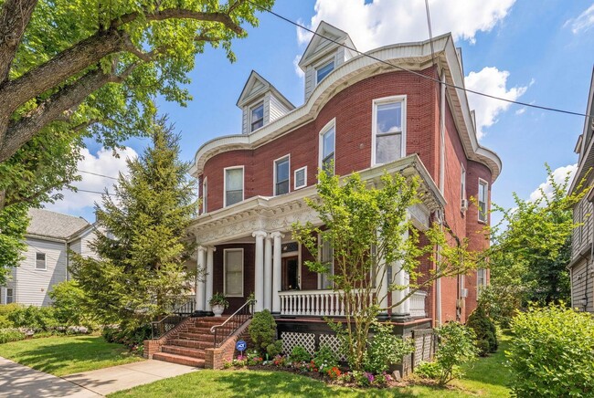 property at 6 Bonn Pl