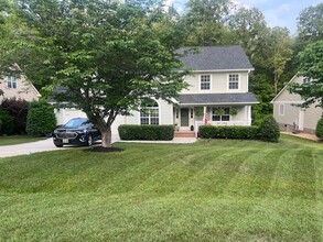 355 Orchard Falls Dr in Spring Lake, NC - Building Photo - Building Photo