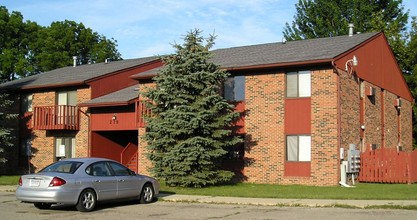 Garden Lane Apartments in Fowlerville, MI - Building Photo - Building Photo