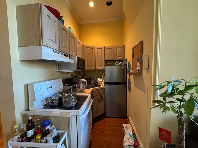 property at 271 Dartmouth St