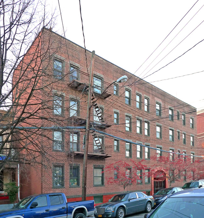 87-17 102nd St in Jamaica, NY - Building Photo - Building Photo