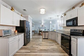 1925 Glenellen Ct in Kennesaw, GA - Building Photo - Building Photo