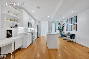 216 W 137th St in New York, NY - Building Photo