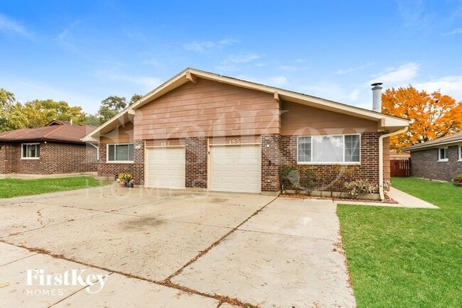 185 Paramount Dr in Wood Dale, IL - Building Photo - Building Photo