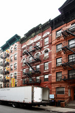 28 Henry St in New York, NY - Building Photo - Building Photo