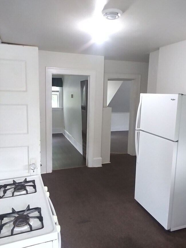 713-713-713-712 13th Ave in Bloomer, WI - Building Photo - Building Photo