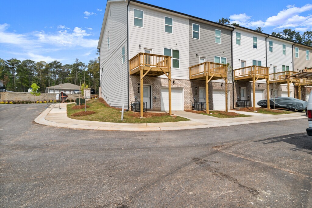 The Collection Bellwood Park Apartments in Atlanta, GA