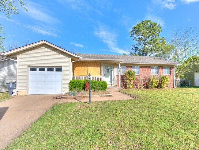 2713 S Norwood Ave in Tulsa, OK - Foto de edificio - Building Photo