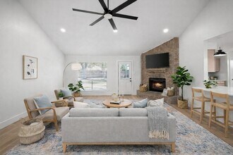 303 Knoll Forest Dr in League City, TX - Building Photo - Building Photo