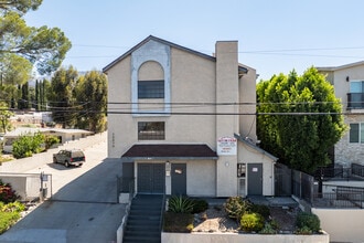 10210 Mountair Ave in Tujunga, CA - Building Photo - Building Photo