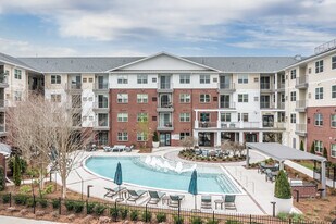 Avenida Watermarq at Germantown 55+ Apartments in Germantown, TN - Building Photo
