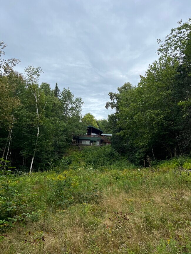 37 Belle Hunt Rd Rentals in Jefferson, NH