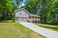 4130 Summer Wood Dr in Snellville, GA - Foto de edificio - Building Photo