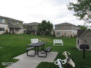 41 Appleway Dr in Kalispell, MT - Foto de edificio - Building Photo
