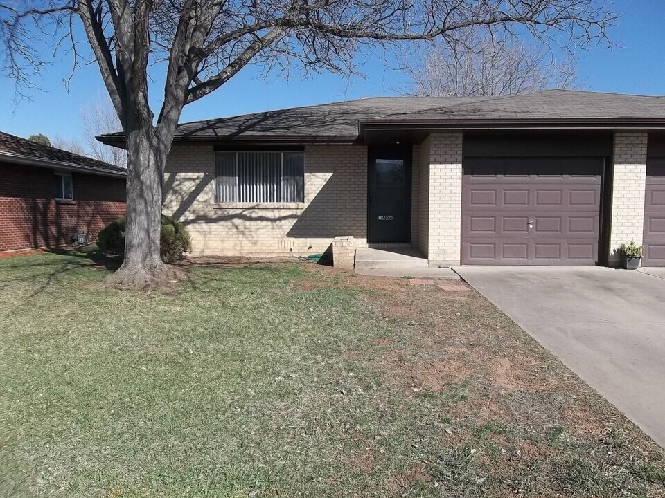 1604 Larch St in Fort Collins, CO - Building Photo
