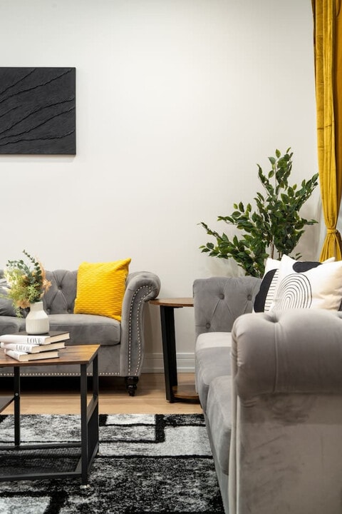 3723 S Giles Ave in Chicago, IL - Building Photo