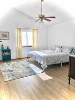 8659 Chancellor Dr, Unit King Bedroom in Colorado Springs, CO - Building Photo