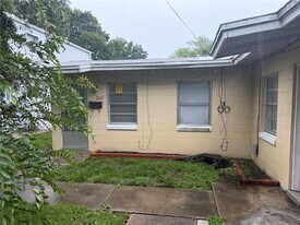 2107 S Mills Ave in Orlando, FL - Building Photo
