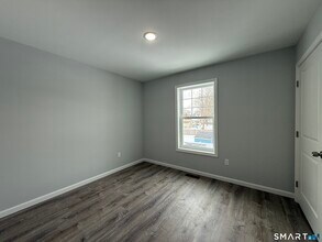 96 Collis St in West Haven, CT - Building Photo - Building Photo