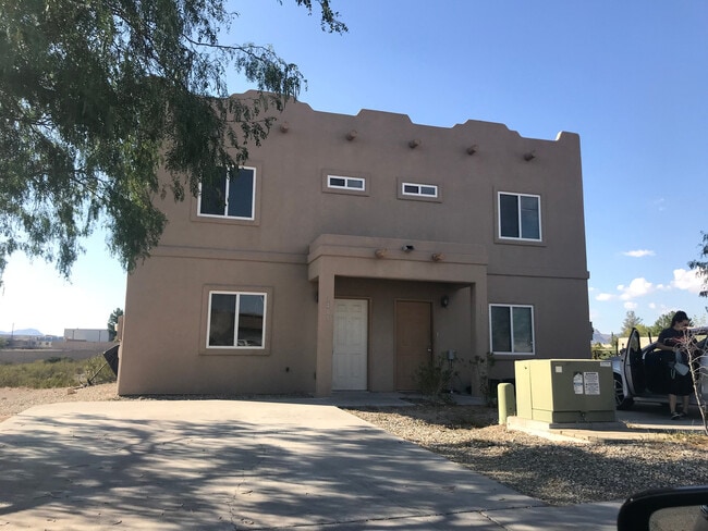 property at 3405 Valverde Loop