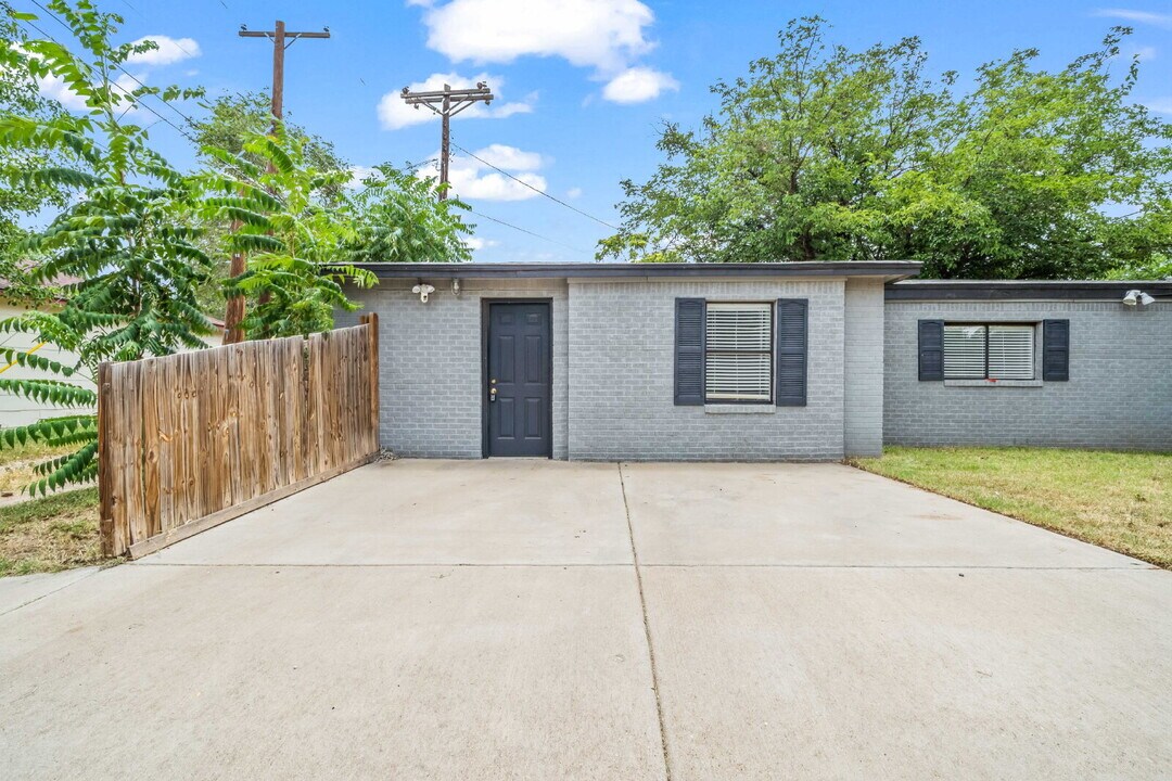 3120 31st St in Lubbock, TX - Building Photo