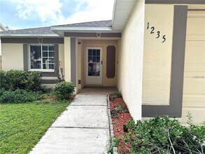 1235 Alpine Lake Dr in Brandon, FL - Building Photo - Building Photo