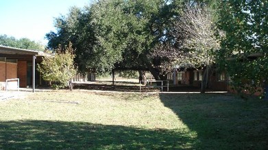 Columbus Village Apartments in Hearne, TX - Building Photo - Building Photo