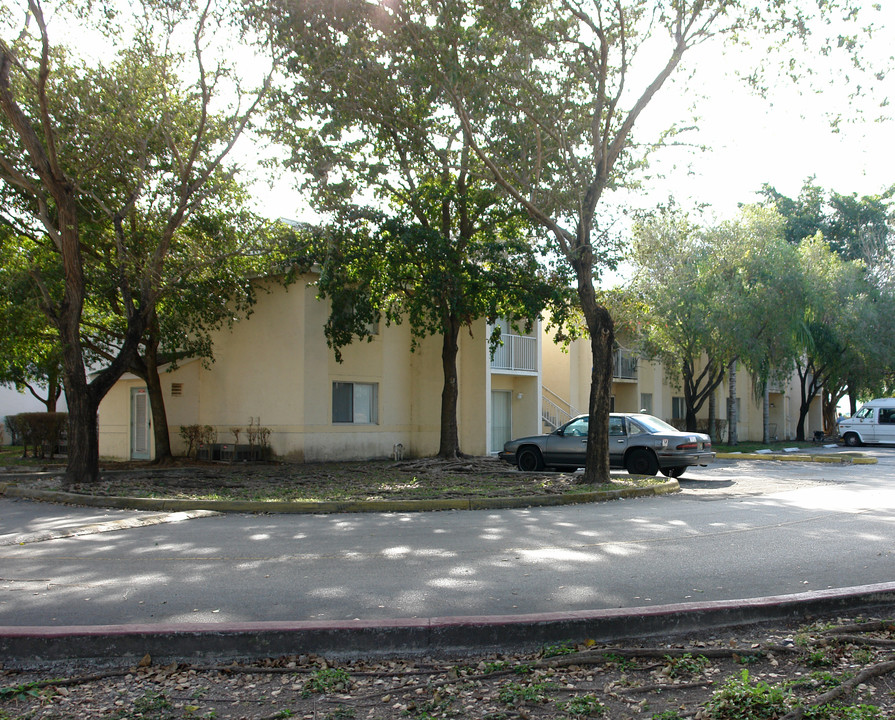 Riverwalk II in Homestead, FL - Building Photo