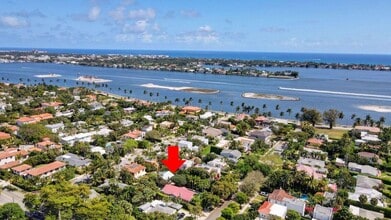 237 Dyer Rd in West Palm Beach, FL - Building Photo - Building Photo