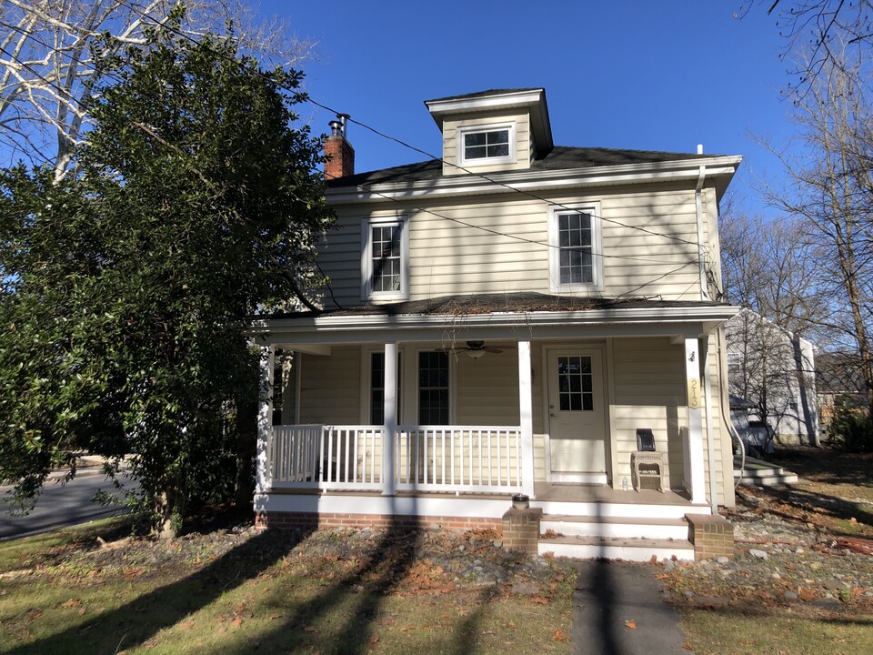 213 Powell Ave in Salisbury, MD - Building Photo