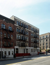 2101-2105 Amsterdam Ave in New York, NY - Building Photo - Building Photo