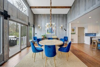 387 Stanwich Rd in Greenwich, CT - Building Photo - Building Photo